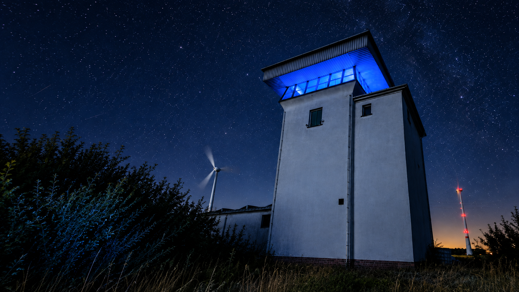 Equinox Tower bei Herzberg (Elster) – Außenstelle der C.R.O.M.E. GmbH und vollständig autarkes Gebäude